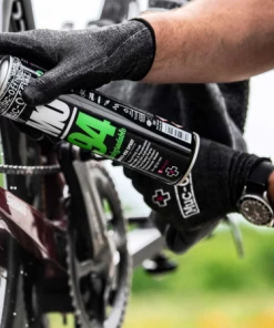 Dégrippant MUC-OFF Lubrifiant Spray Protecteur MO94 - 400 Ml 8 Dégrippant MUC-OFF Lubrifiant Spray Protecteur MO94 - 400 Ml -Vélos Soldes Boutique degrippant muc off lubrifiant spray protecteur mo94 400 ml 3