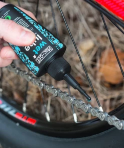 Lubrifiant MUC-OFF Conditions Humides "Wet Lube" 120ml -Vélos Soldes Boutique lubrifiant muc off conditions humides wet lube 120ml 2